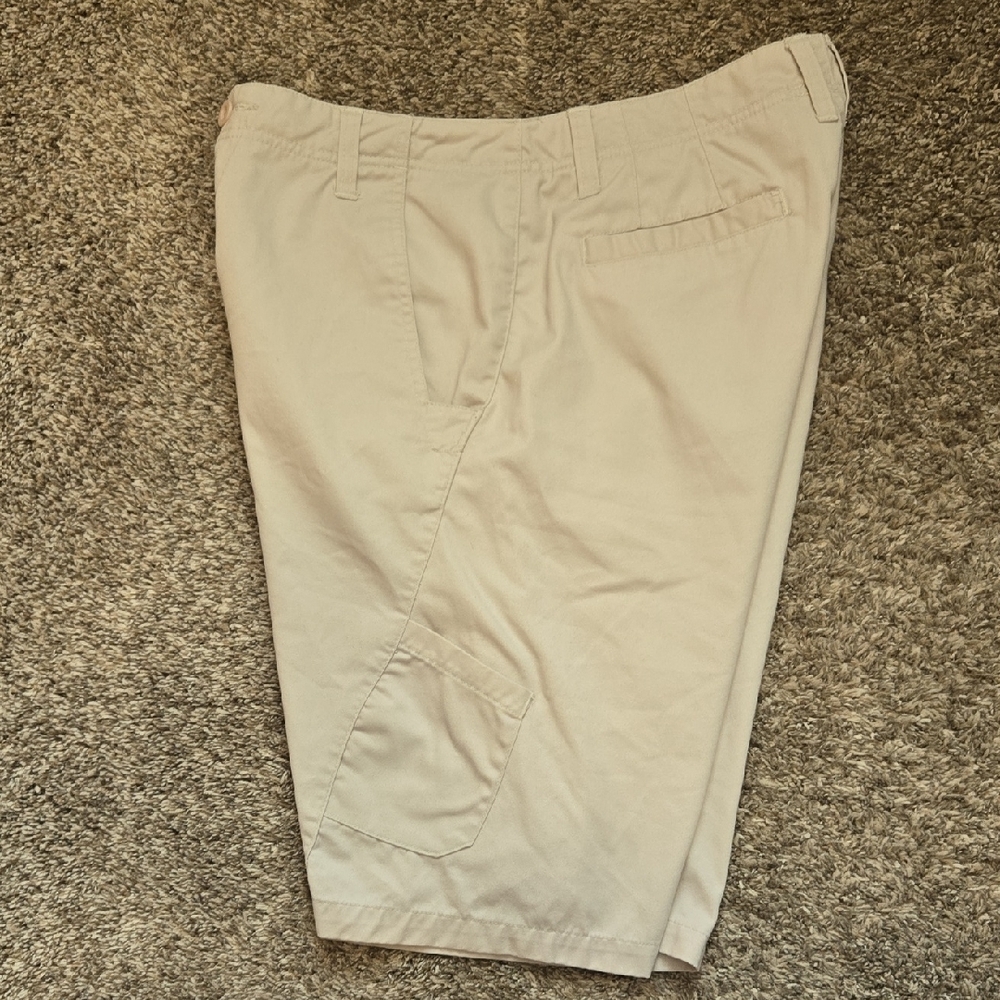 Burnside Vintage Y2K Classic Beige Cargo Shorts for Men Size 32 Waist - Picture 5 of 6